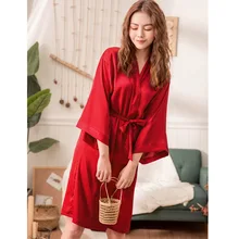 Ночная рубашка Женская вышитая буква ночная рубашка халат атласный подружек невесты ночная рубашка Свадебная сорочка женская пижама