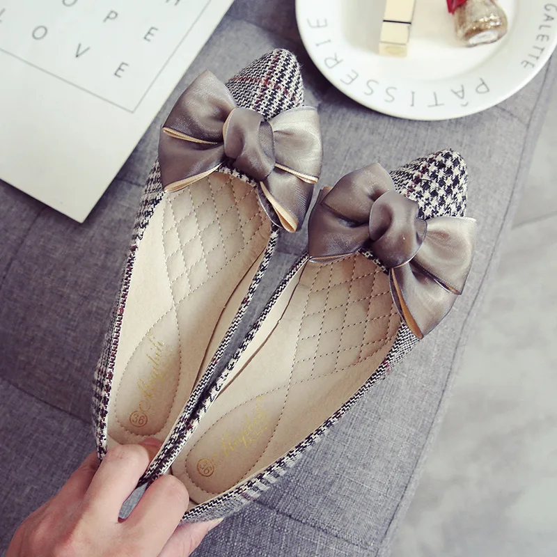 New Plus Size Women Shoes Flats Slip-on Luxury Elegant Ballet Flats Woman Pointed Toe Fashion Plaid Shoes Ladies Casual Loafers