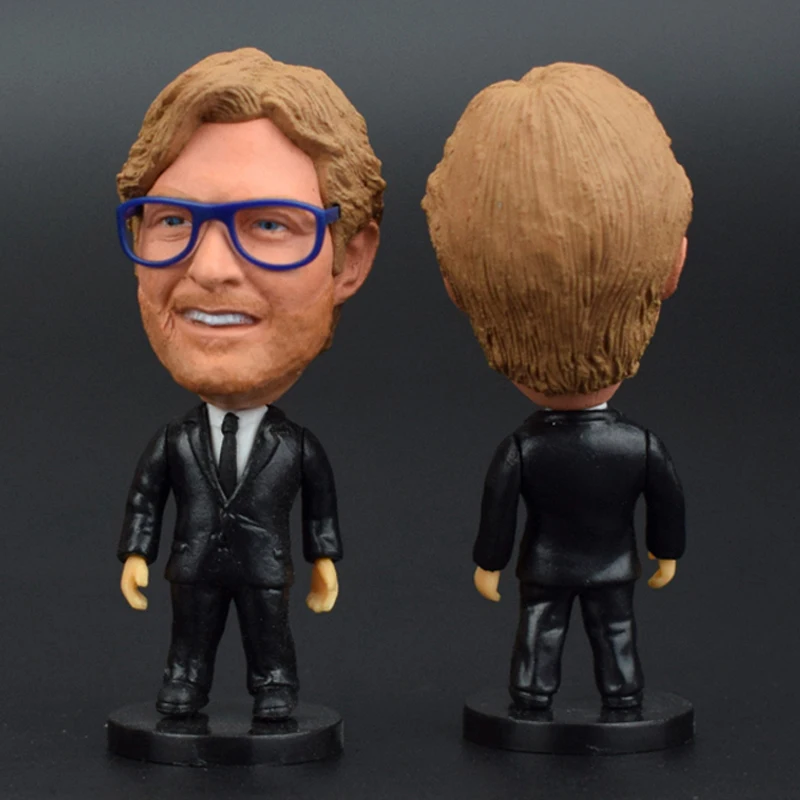 

Dolls Coach KLOPP Formalwear 2.5inch Resin Figurine