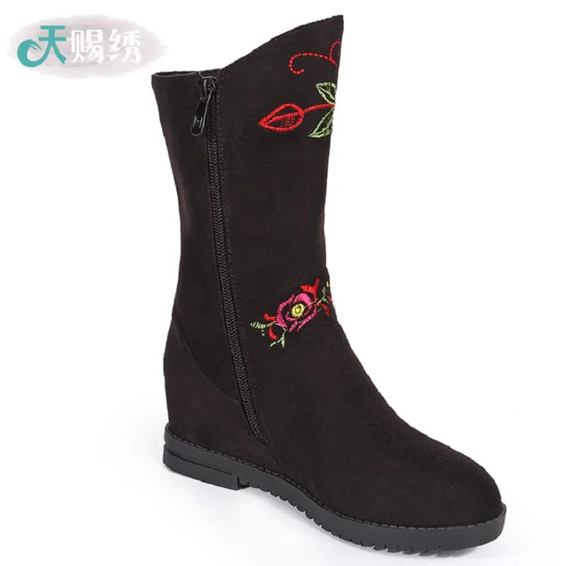 2019 autumn and winter new women's booties increased embroidered suede round head zipper in the tube single boots