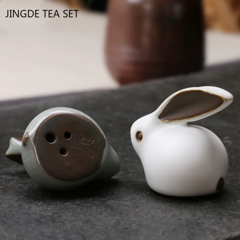 Lovely Ceramics Tea Pet Rabbit Model Statue Handmade Office Desktop Decor Ornament Boutique Tea Ceremony Accessories Gift