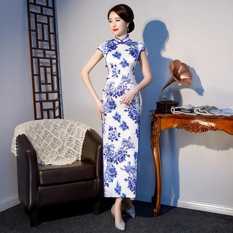 Длинные плотные пикантные Qipao Для женщин Вечеринка платье из набивной ткани белого цвета с цветочным принтом китайский женский халат со стоячим воротником, с цветочным принтом Новинка негабаритных 3XL 4XL Vestidso