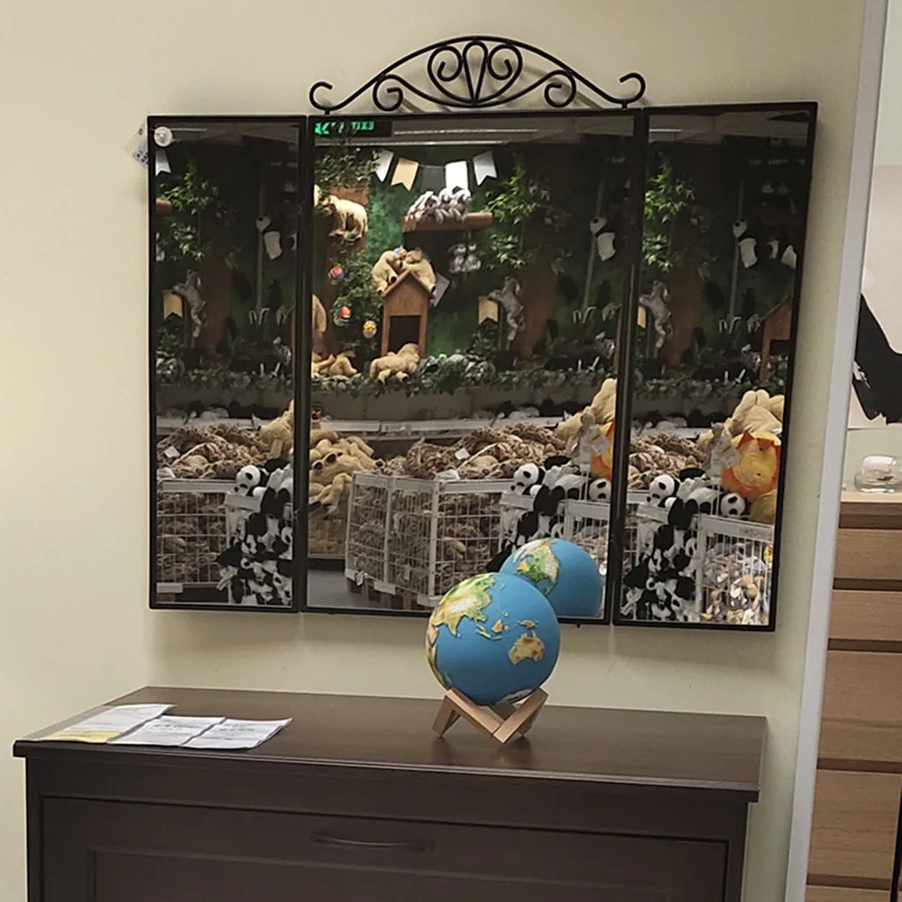 11672193770_1885076081