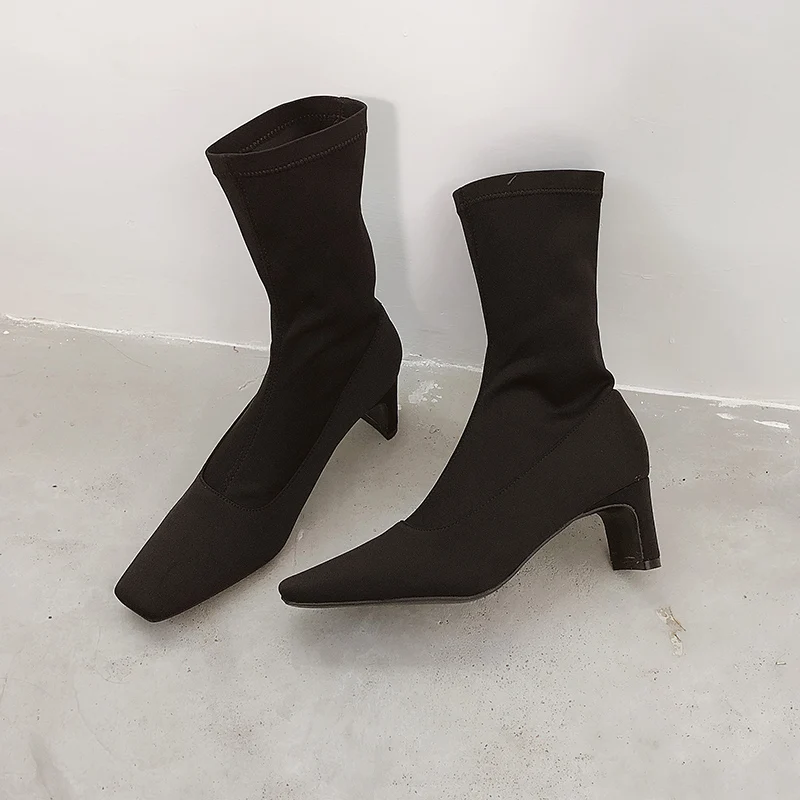 Эластичные Сатиновые сапожки на высоком каблуке; женские Ботинки martin duck botines mujer с квадратным носком; коллекция года; дизайнерские зимние ботинки «Челси» средней длины; новые носки - Цвет: Черный