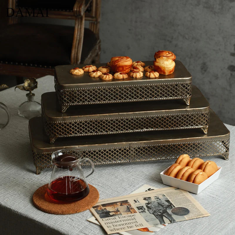 

Подставка под торты в европейском винтажном стиле, декоративное медное украшение в античном стиле, большая прямоугольная витрина для десертов, домашний декор