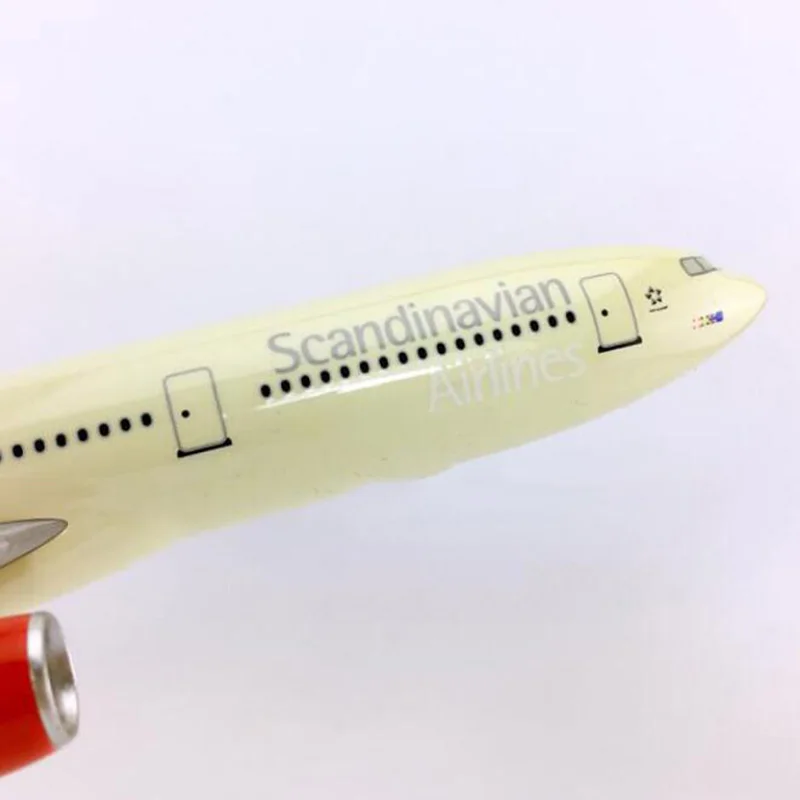 Коллекция 1:200 Смола Airbus A330-300 самолет 32 см SAS Scandianavian авиалиний самолет для детей и взрослых