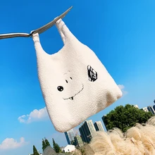 Harajuku/милые меховые сумки с вышивкой из овечьей шерсти для девочек, женская зимняя модная пушистая большая плюшевая сумка на плечо из искусственного меха, модная сумочка