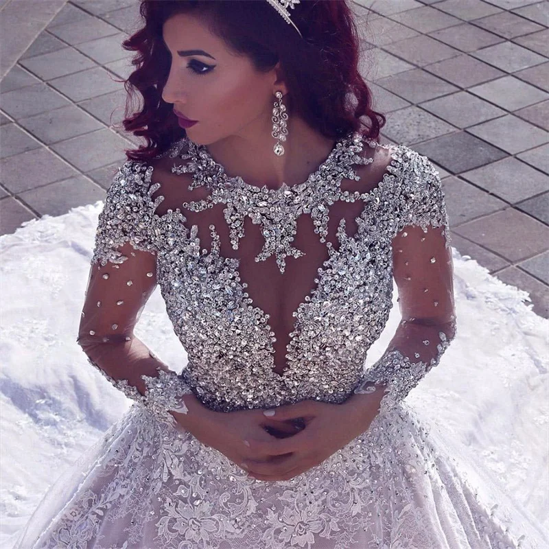 

Glitter Crystal Wedding Dresses Luxury Long Sleeves Bridal Gowns Tulle Applique Lace Court Train Custom Made Robe de mariée