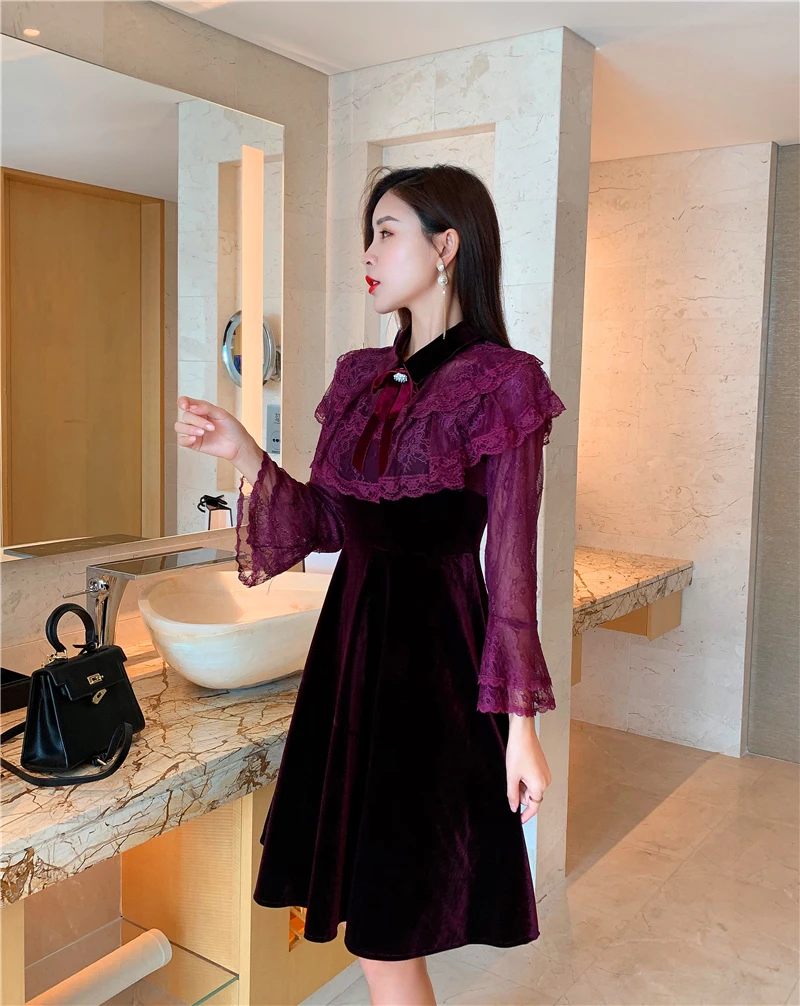 Autumn Winter Designer Lace Flare Sleeve Patchwork Velvet Dress Women Vintage Bowknot Ruffles Turn-Down Collar Mini Dress