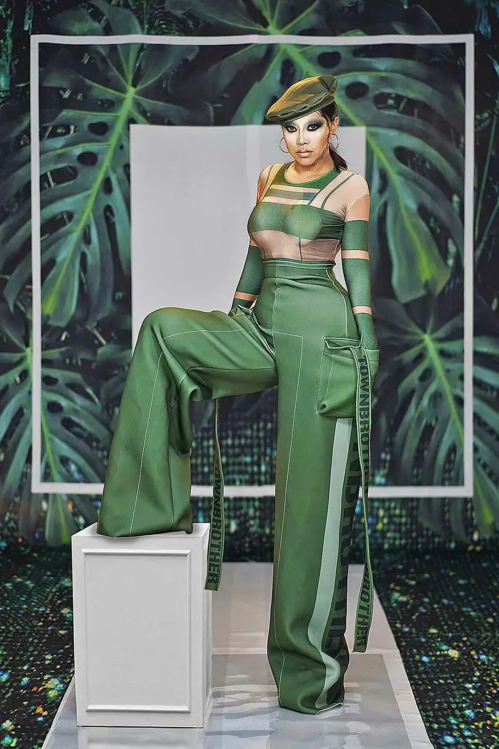 Sexy-Green-Military-Uniform-Long-Sleeves-Bodysuit-Nightclub-Bar-Outfit-Women-Dance-Stage-Wear-Jumpsuit-Outfit (1)