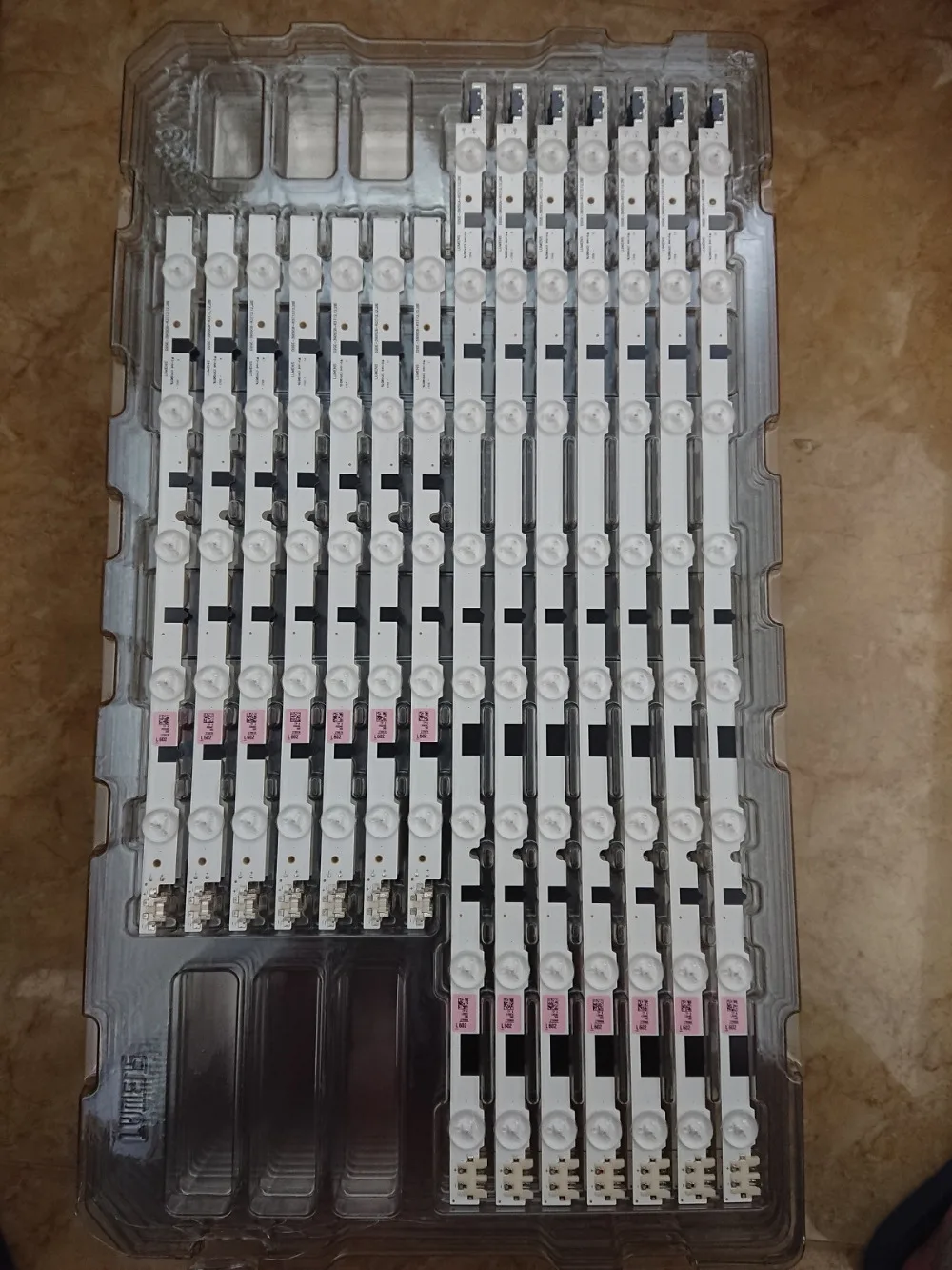 

New Original 14pcs LED strip for Samsung UE39F5300A UE395500AK 2013SVS39F BN96-27896A 27897A D2GE-390SCA-R3 390SCB 25302A 25303A