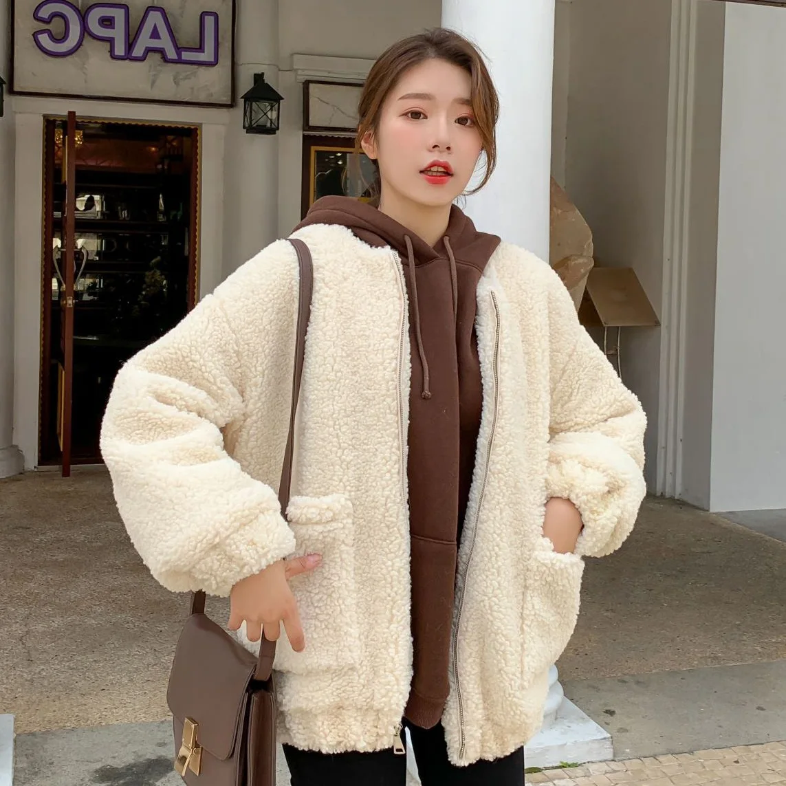 Для фотосессии, INS, элегантное, Цянь Ми Хуанг, корейский стиль, короткое, свободное, в студенческом стиле, вырез лодочкой, толстое пальто из овечьей шерсти и хлопка, Wom