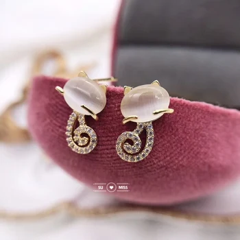 

Free Shipping Hot Animals Cute Cat with Opal Stone Stud Earrings For Women Girls Female Wedding Fashion Jewelry