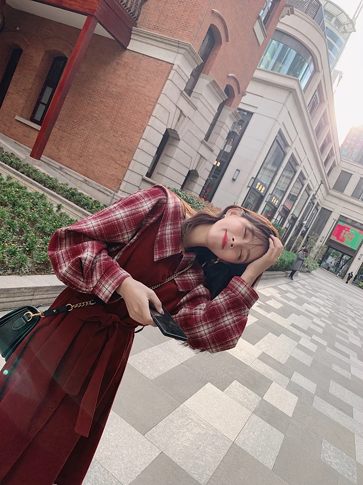MISHOW Autumn Winter Dress Vintage Plaid Red Long Sleeve Waist Belt Female Mid-Long Dresses MX19D1968