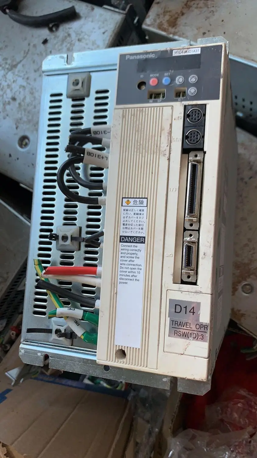 MSDA303D1A37 используется один, сервопривод, хорошая работа