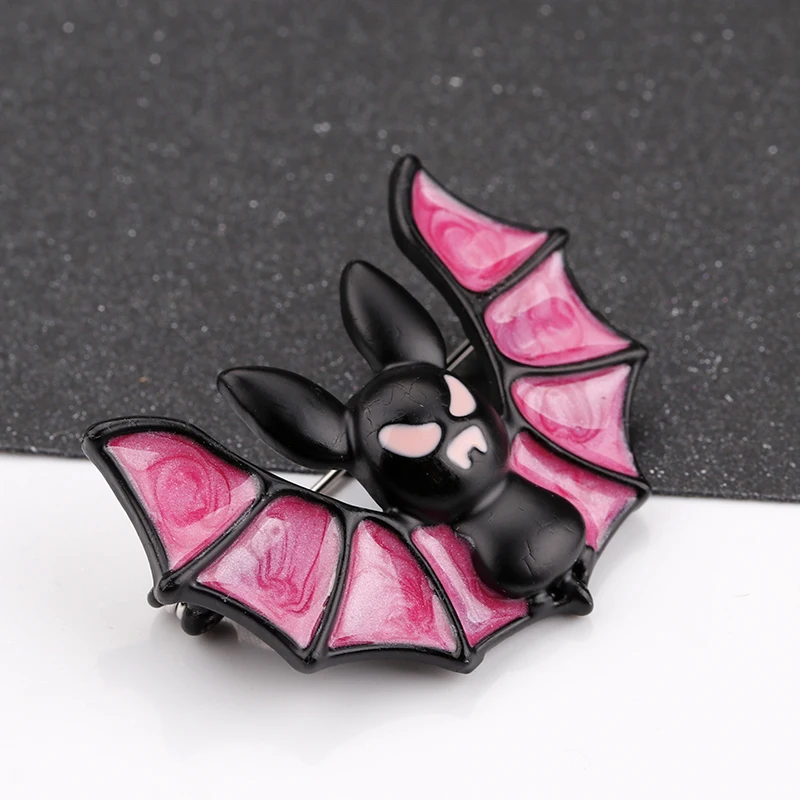 H360139X立体粉色翅膀小蝙蝠胸针1 (9)