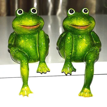 

2Pcs/Set Cute Resin Sitting Frogs Statue Outdoor Garden Store Decorative Frog Sculpture for Home Desk Garden Decor Ornament L2