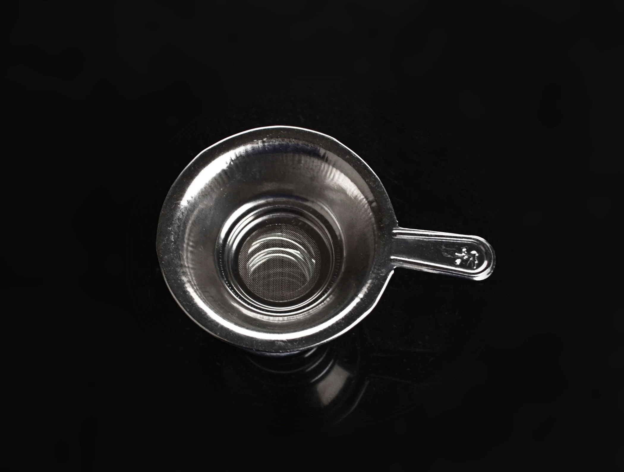 Stainless Steel Small Fine Mesh Tea Funnel Tea Leaf Filter Strainer with Stand