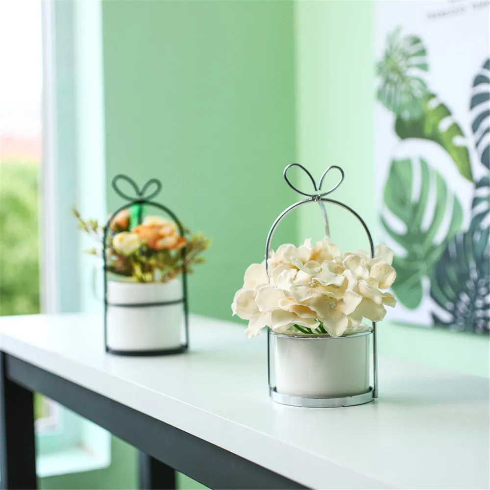 

Metal Frame Flower Arrangement Flowerpot Morden Iron Flower Vase Pottery and Porcelain