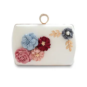 

2020 handmade flowers evening clutch bags diamond ring wedding banquet wallets mini party chain shoulder bags MN1653