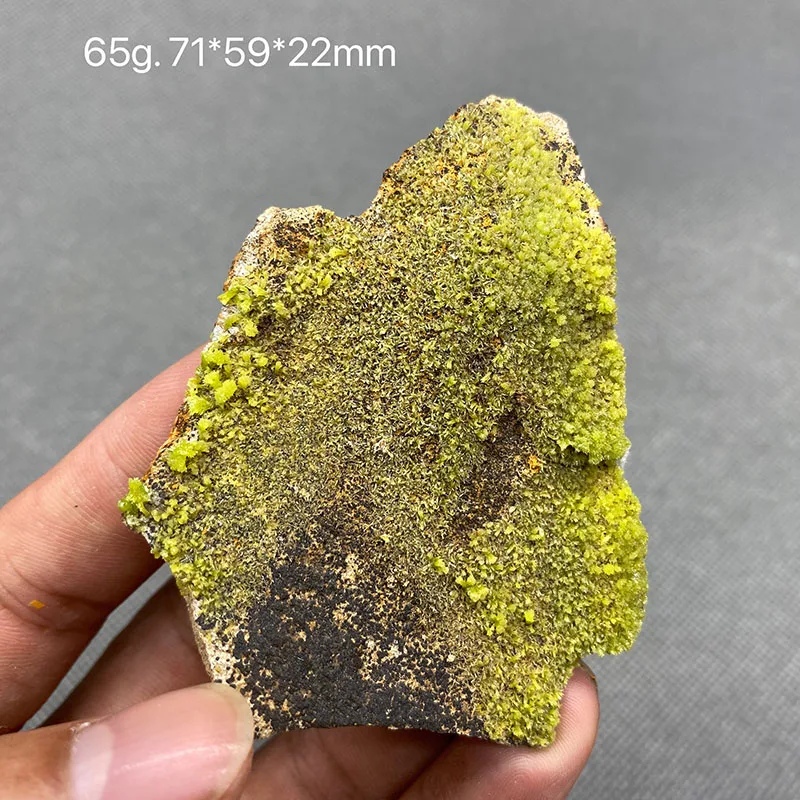 100% natural pyromorphite original stone mineral specimen cured crystal gem collection.