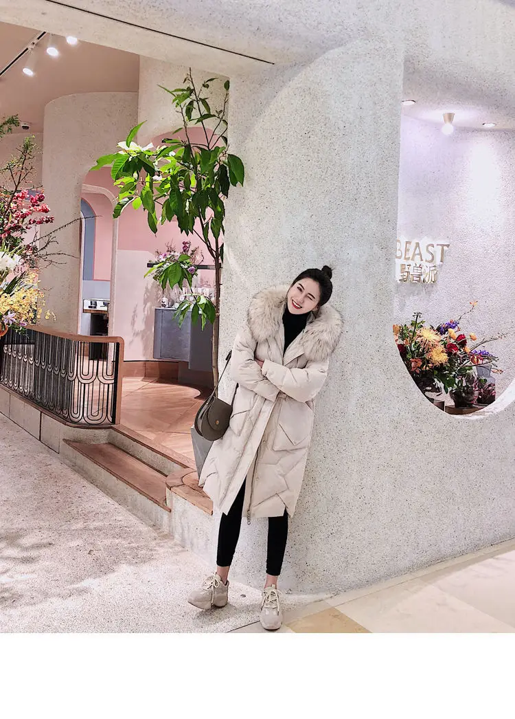 White Duck Down Jacket Women New Winter Korean Version of Knee-high Fur Collar Long Thick Little Coat