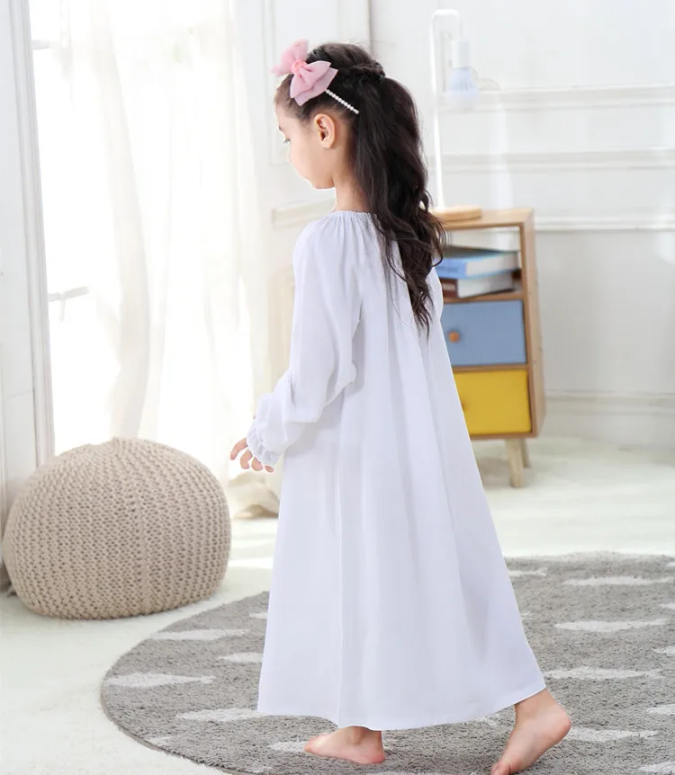 12244255052_1697752344