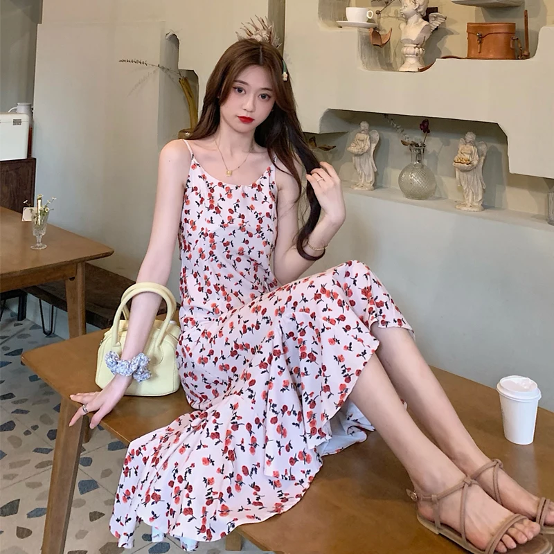 

Слинг платье с цветочным рисунком 2021 летние футболки «French Ретро V образным вырезом с принтом рыбий хвост длинное платье без рукавов Высокая талия на подтяжках платье шифоновое платье