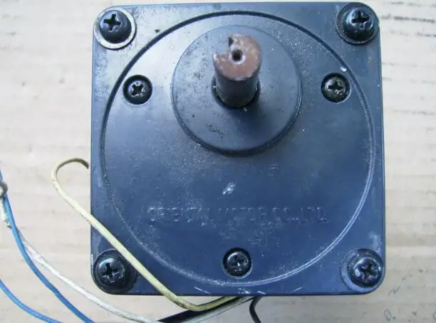 US425-402-K1 200v б/у, серводвигатель, хорошие рабочие