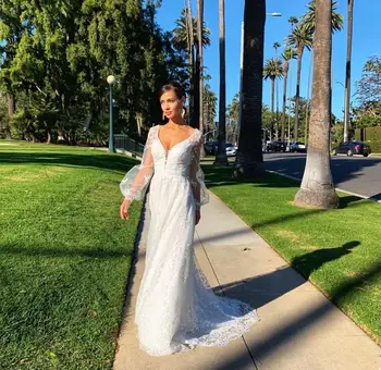

Wedding Dress 2020 Long Sleeve Floor Length Lace Appliques Women V-Neck Charming Mermaid Custom Made For Brides Elegant robe de