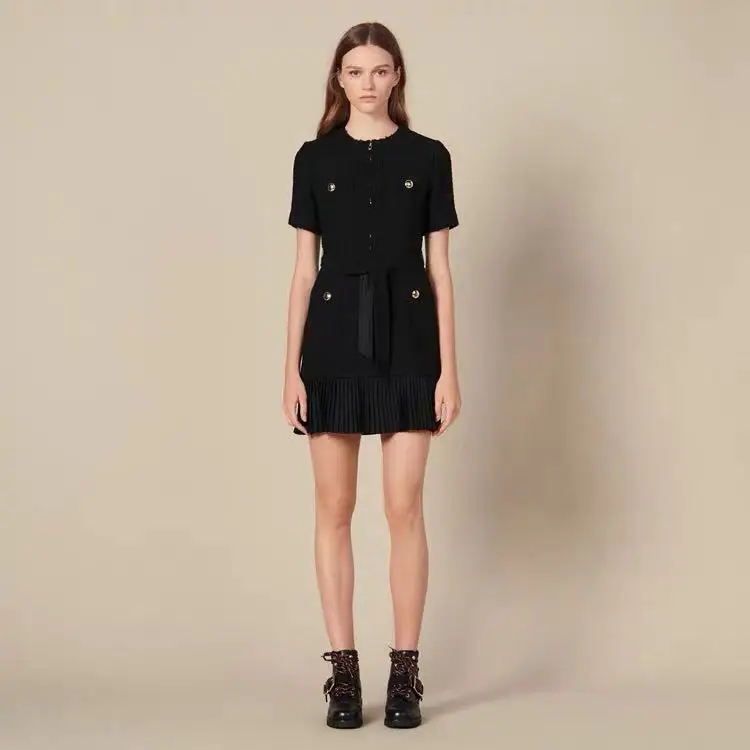 

2019 autumn and winter new small fragrance black tassel mosaic pleated hem ladies woolen dress