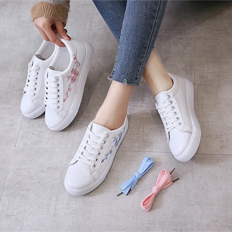 

Ladies Sneakers 2020 Fashion Vulcanized Casual Shoes Women Off White Rubber Sole Autumn Low Heel Appliques Flats for Women