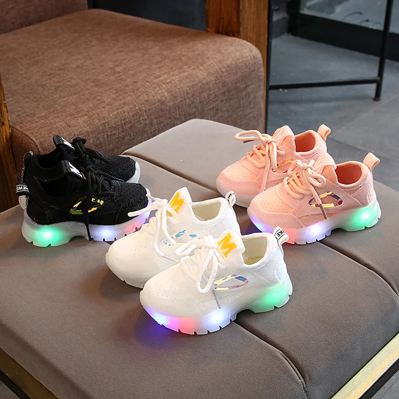 Кроссовки Детские сетчатые дышащие со шнуровкой светящиеся модная теннисная