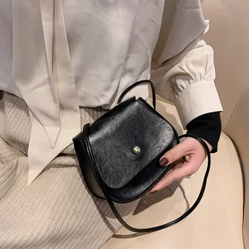 

Fairy small bag 2020 new ins simple small square bag retro female bag Korean version of the shoulder messenger bag