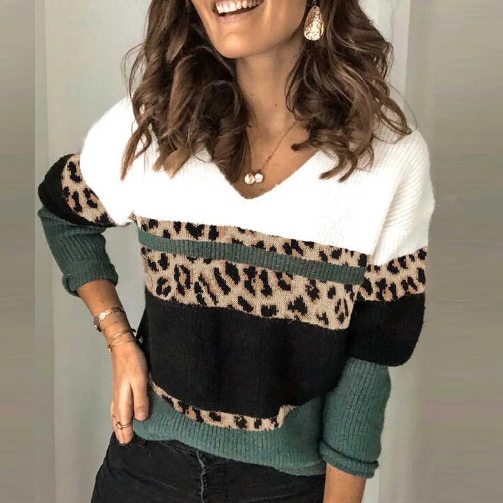

Women's Leopard Splicing V-neck Sweater Autumn And Winter Warm Long-sleeved Knitted Pullover Stripe Sweater Top Pullover Femme