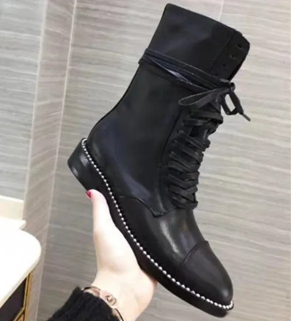 Кожаные ботильоны; цвет красный, черный, белый; Mujer Botas; женская обувь с круглым носком; модная обувь для подиума; шикарный Отстроченный шов; полусапожки
