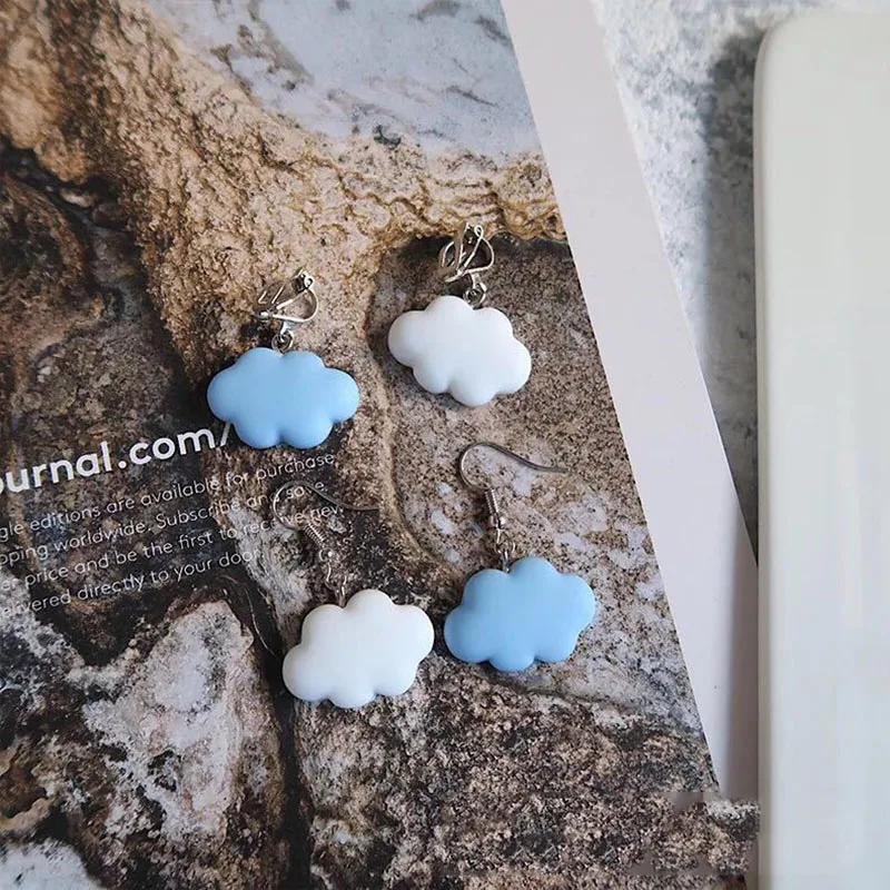 

Blue sky and clouds Women dangle Earrings Korean personality temperament girl heart net red resin earings fashion jewelry2020new