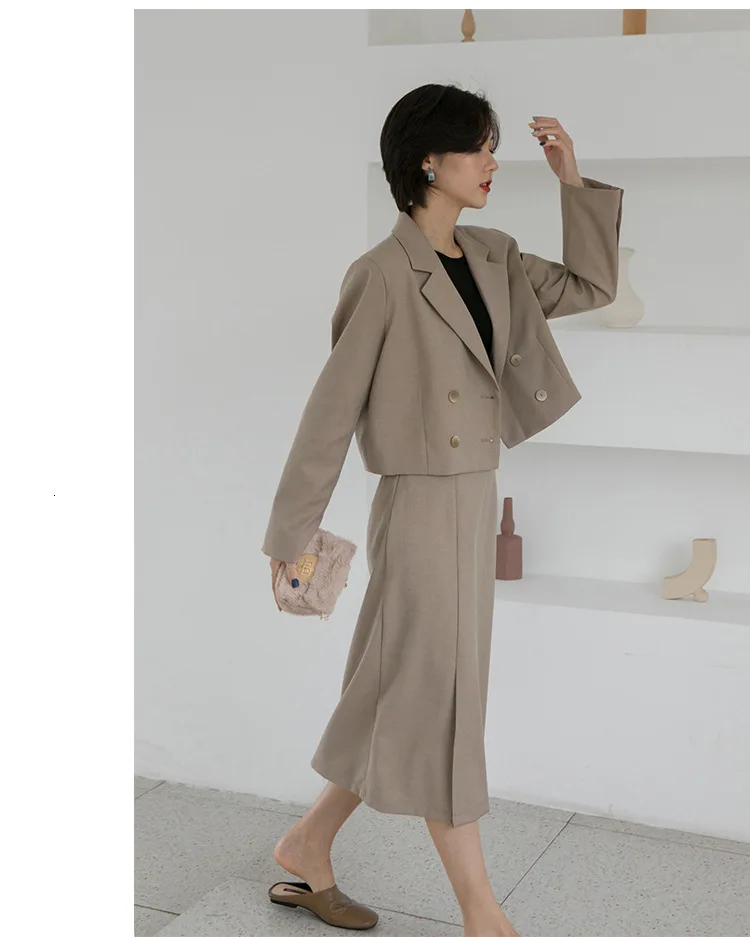 TVVOVVIN Autumn Concise Hong Kong Flavor Solid Color Both Row Buckle Long Sleeve Short Fund Small Suit Woman ZX188