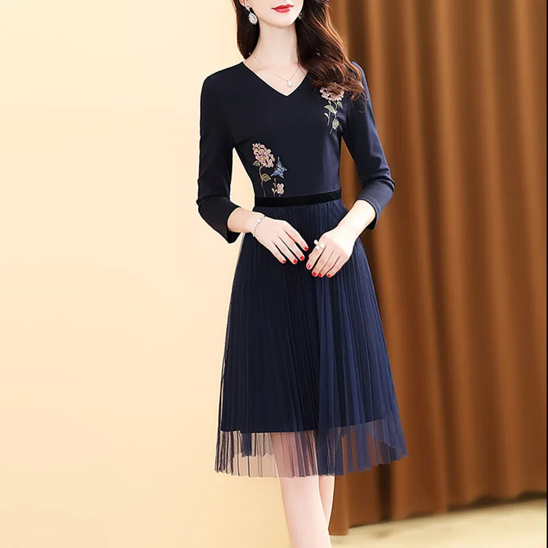 

Europe And America Joint Mesh Dress Women's Long-Sleeve 2020 Spring-Style Embroidered Elegant Waist Hugging Pleated Skirt