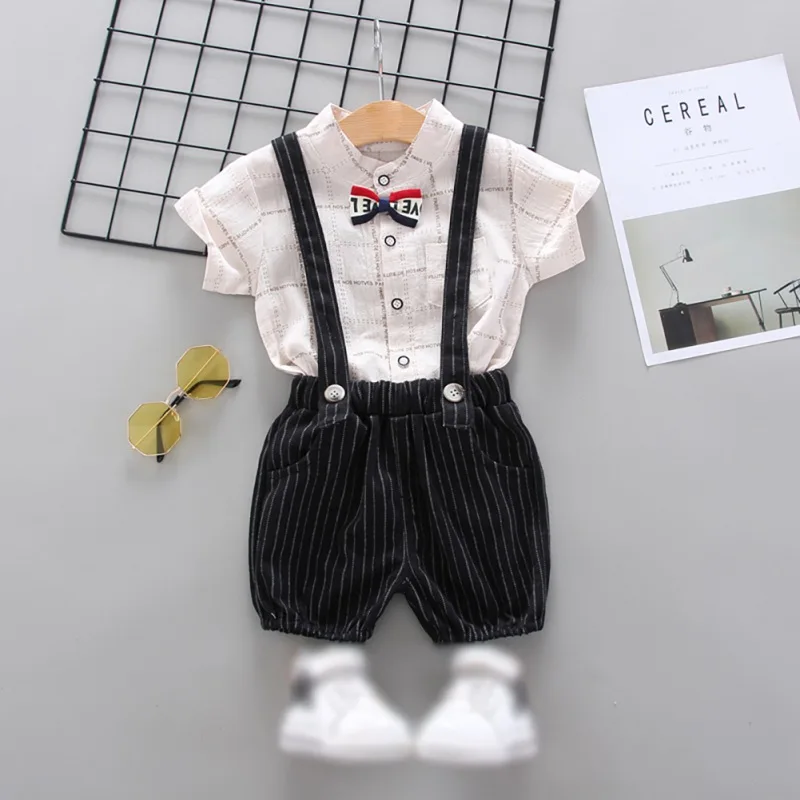 Комплект для мальчиков рубашка с коротким рукавом и шорты мультяшным принтом