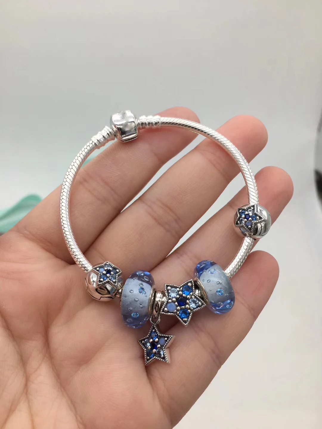 

Keris Store High Quality 1:1 100%925 Sterling Silver Light Blue Beads Star Bracelet Free Shipping
