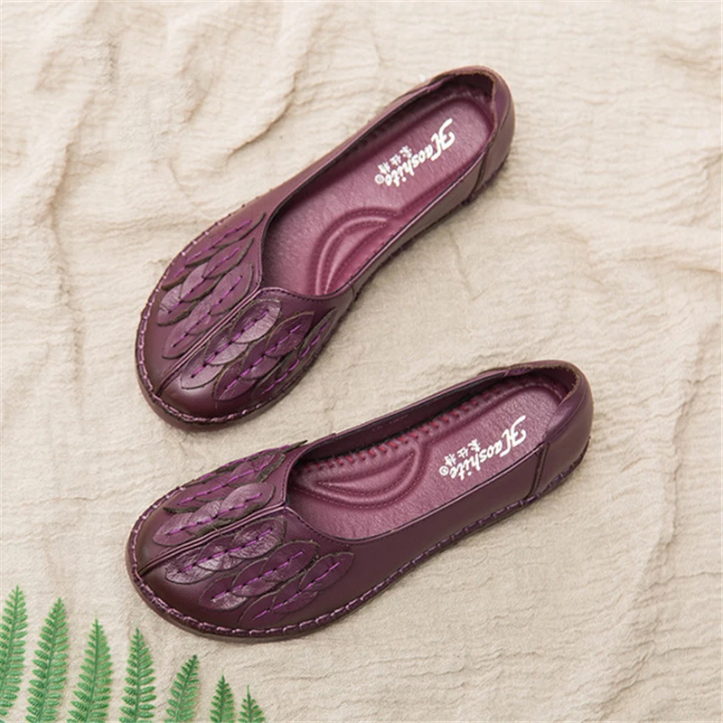 Женские лоферы из натуральной спилковой кожи на плоской подошве в стиле ретро