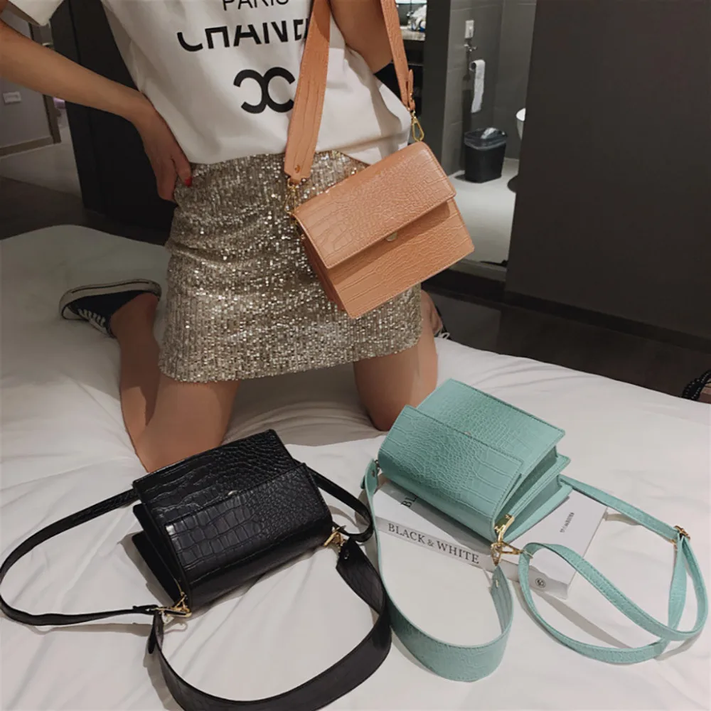 LJF90524139_0207540472112180355