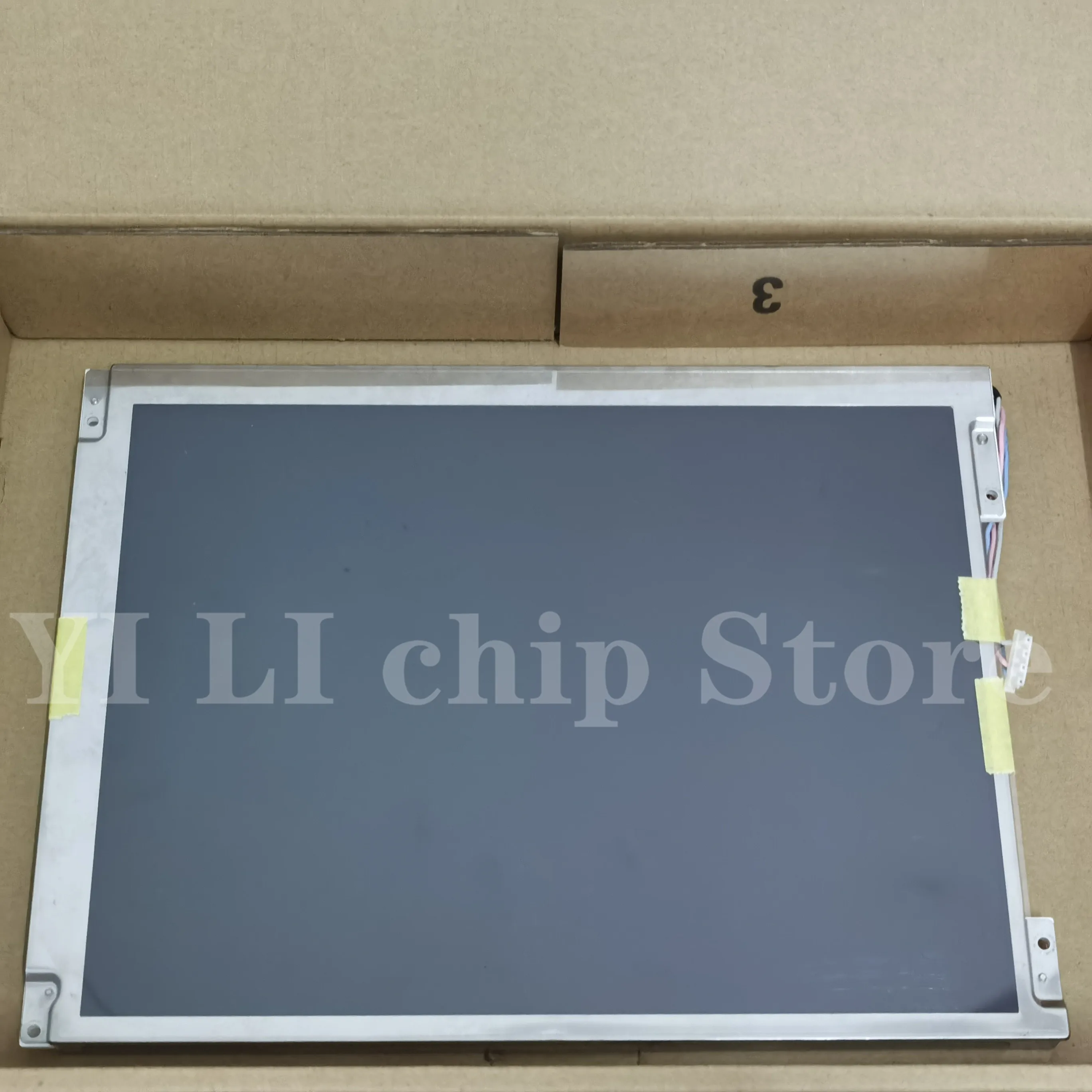 12.1  LCD г LTD121C33G