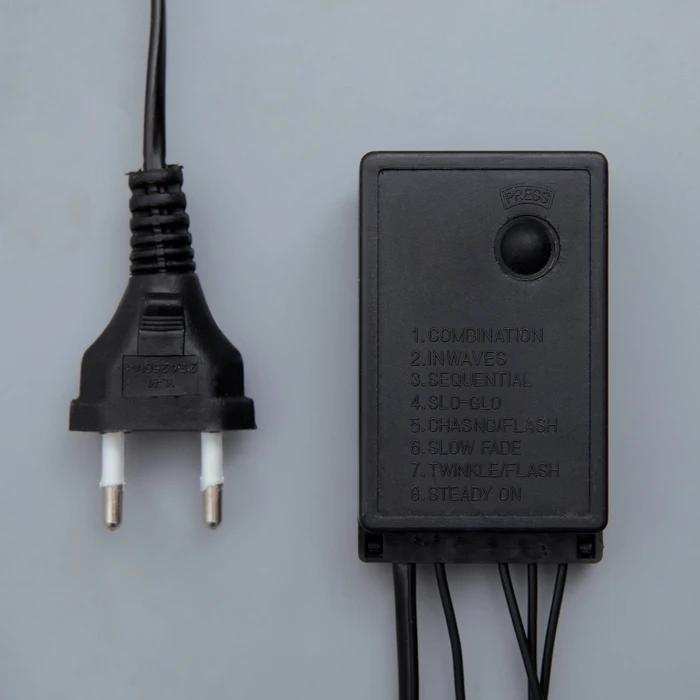 Гирлянда "Бахрома" уличная 4 х 0.6 м LED 180 220V 8 режимов нить тёмная свечение