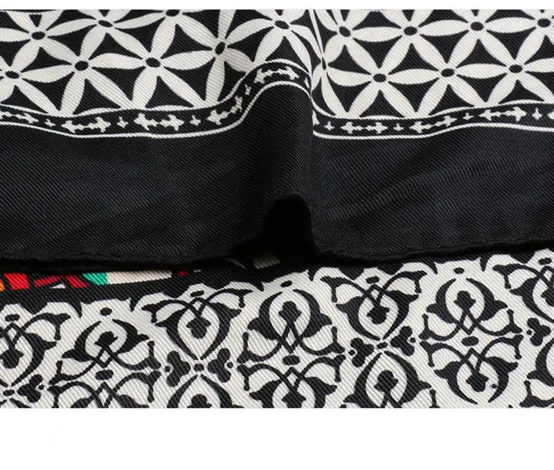 4424111898_590449100