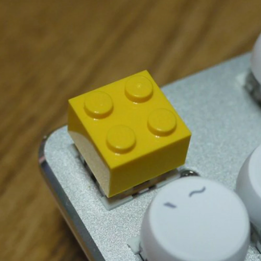 Полимерные колпачки для механической игровой клавиатуры Cherry Mx белые черные