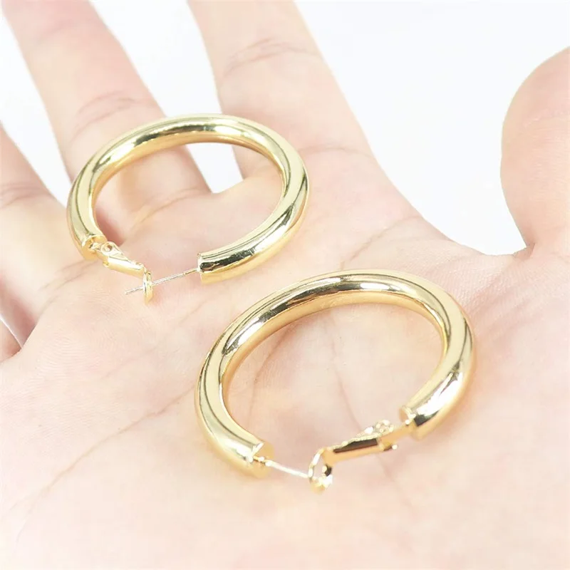 2021 New Thick Hoop Earrings Lightweight Chunky Gold Hoops Earrings 14K Gold Plated Large Circle Earring for Women Girls - Image 3
