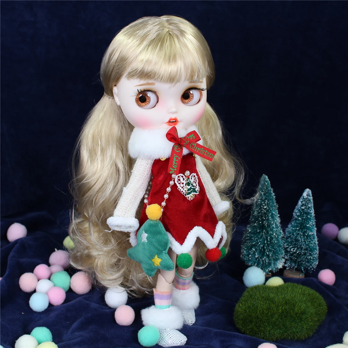 Neo Blythe Doll Christmas Dress With Hat & Socks 7