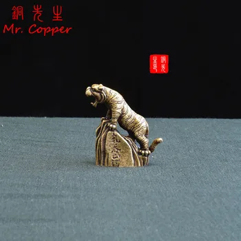 

Vintage Copper Roaring Tiger Figurines Office Desk Decorations Ornaments Brass Chinese Feng Shui Decor Swallow Mountains Rivers